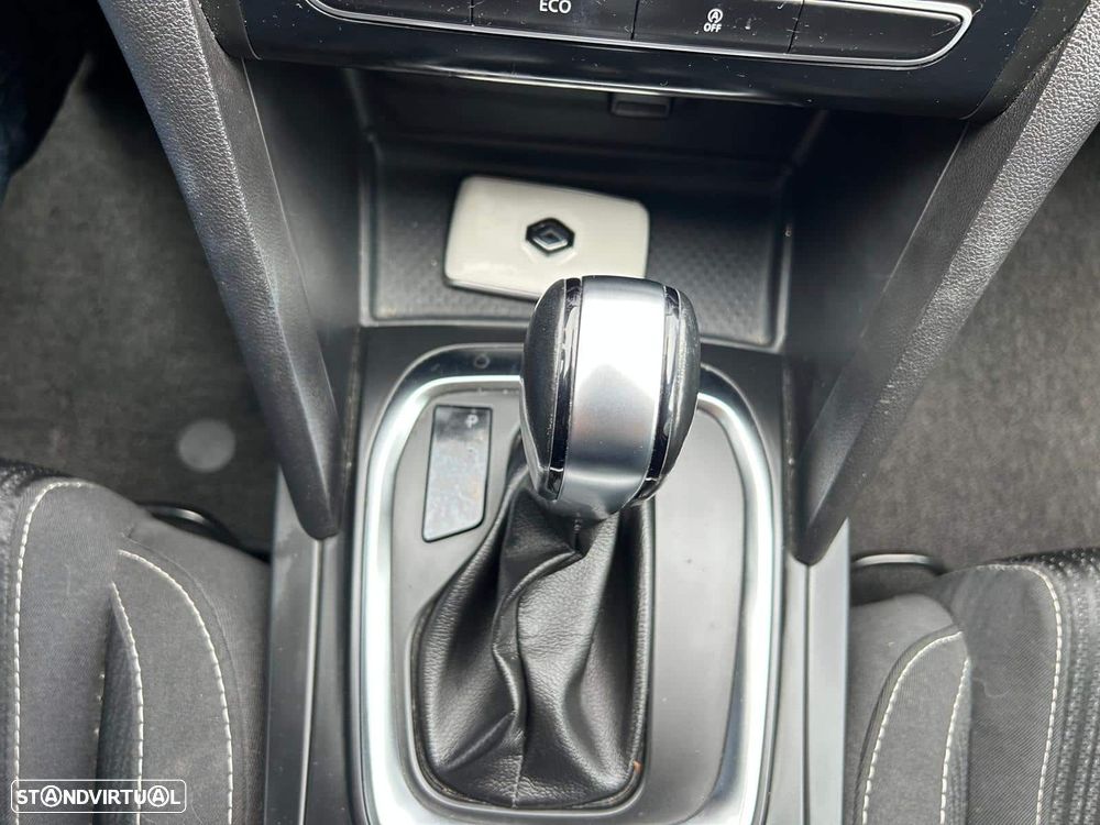 Renault Mégane ENERGY TCe 130 EDC LIMITED - 17