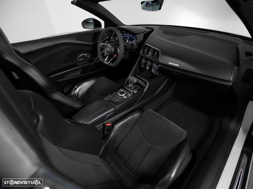 Audi R8 Spyder 5.2 FSi V10 S tronic Plus - 24