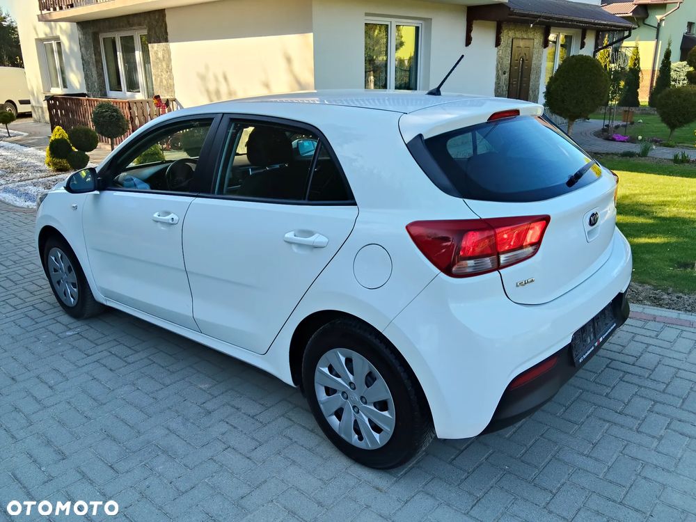 Kia Rio 1.2 Attract - 8