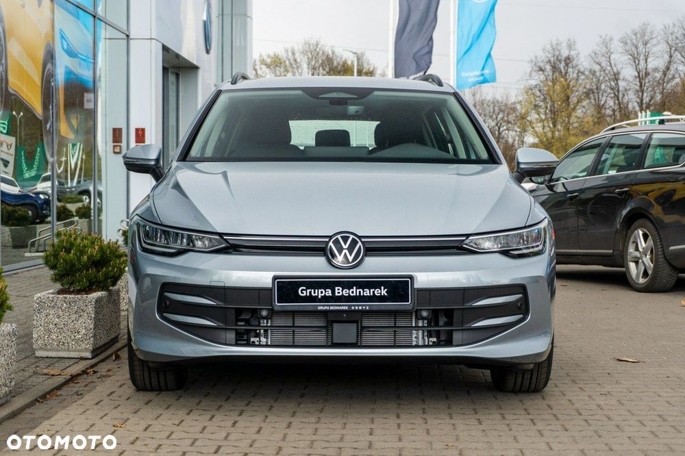 Volkswagen Golf - 6