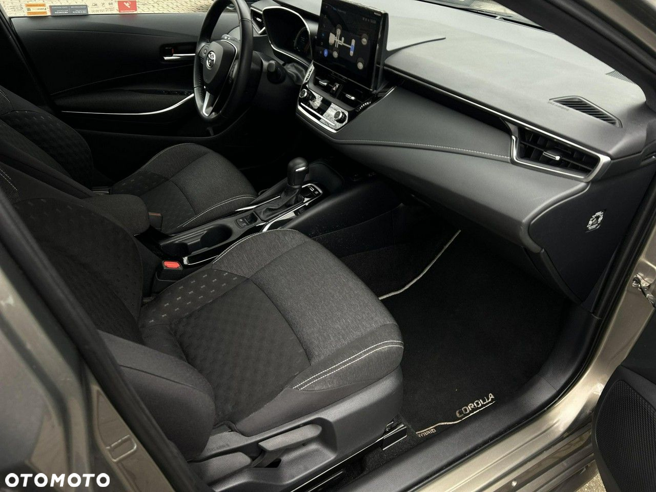 Toyota Corolla - 27