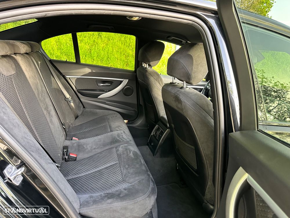 BMW 320 d Pack M Shadow Auto - 30