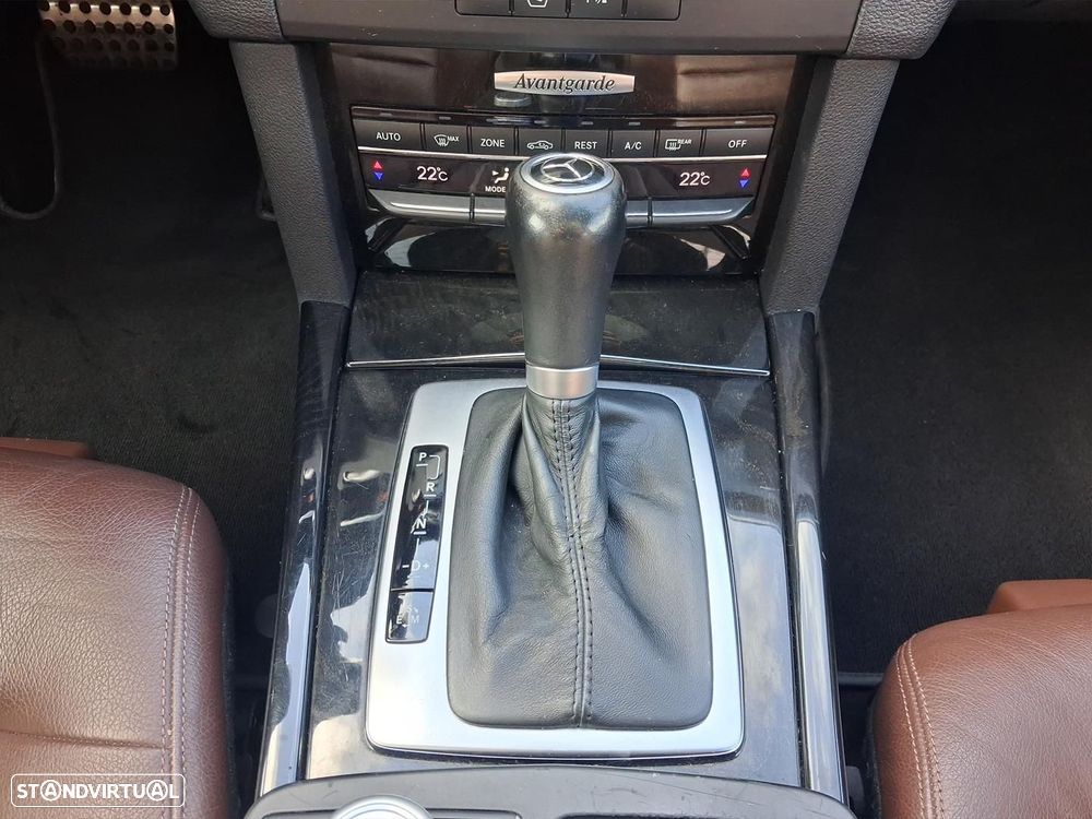 Mercedes-Benz E 250 BlueTEC 9G-TRONIC Edition - 22