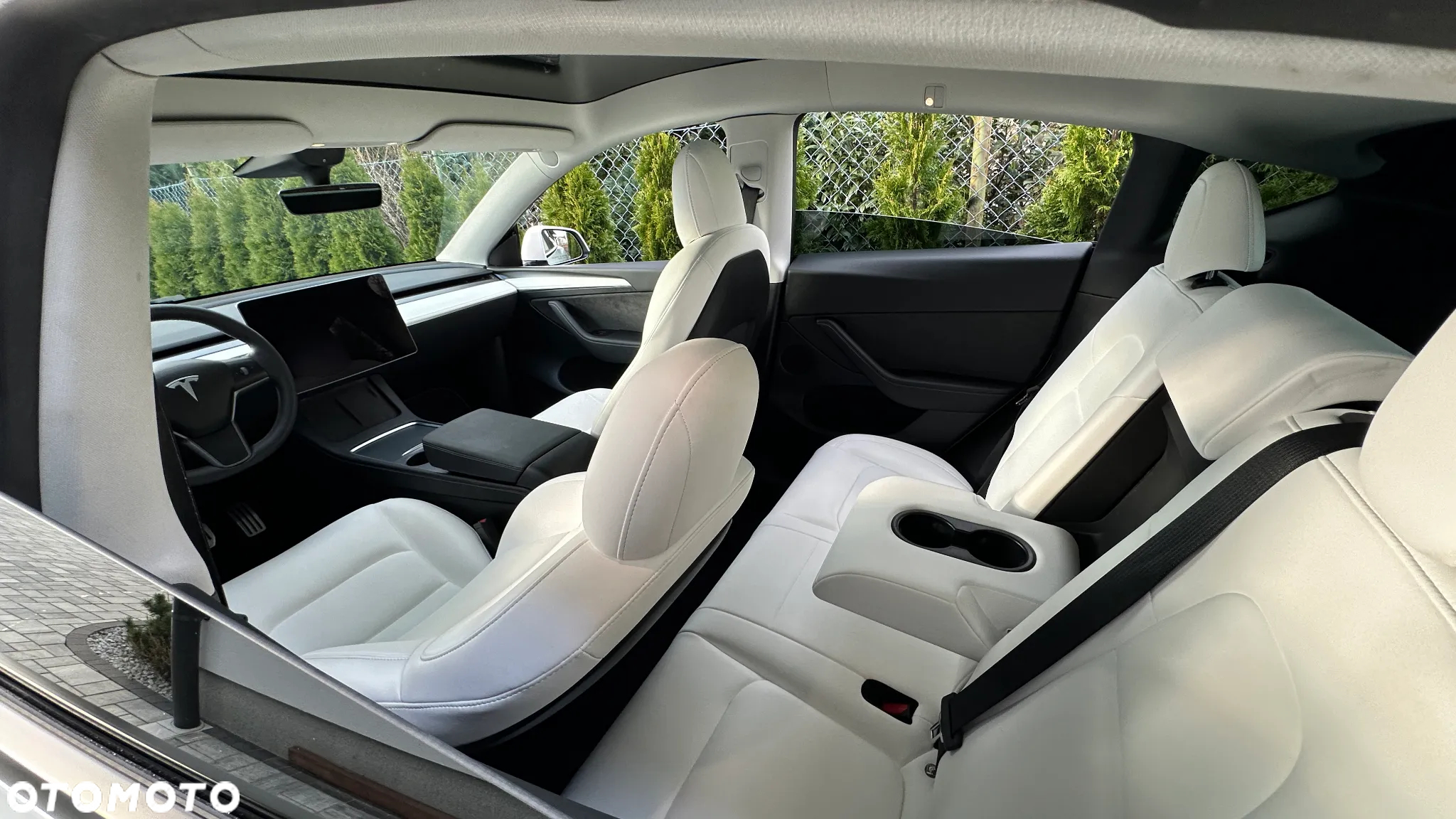 Tesla Y Model Performance Dual Motor AWD - 26