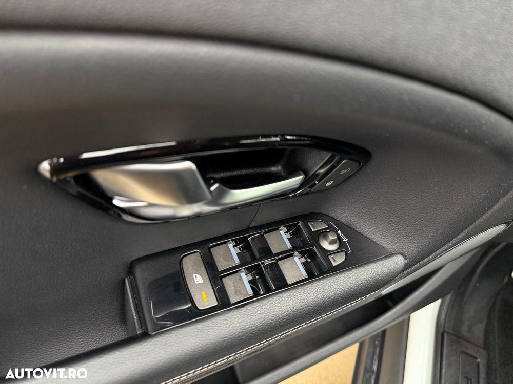 Land Rover Range Rover Evoque 2.0 D150 R-Dynamic - 18