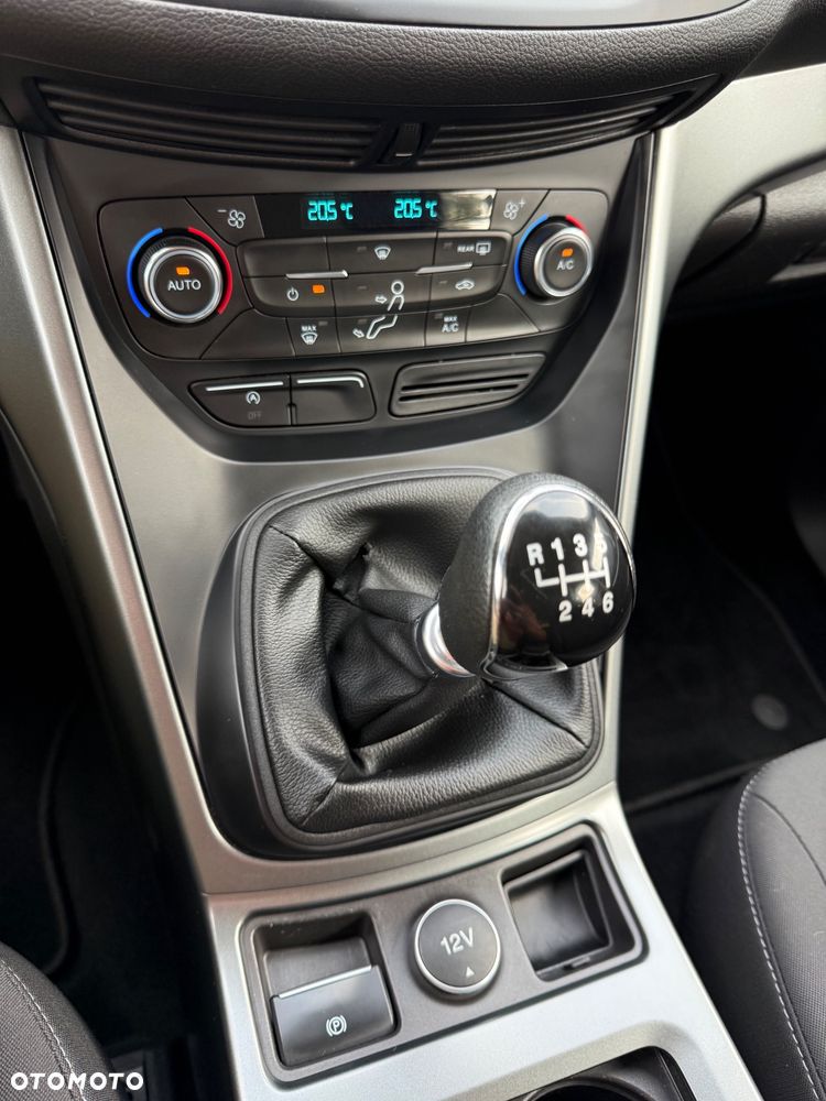 Ford Kuga 1.5 EcoBoost 2x4 Business Edition - 15