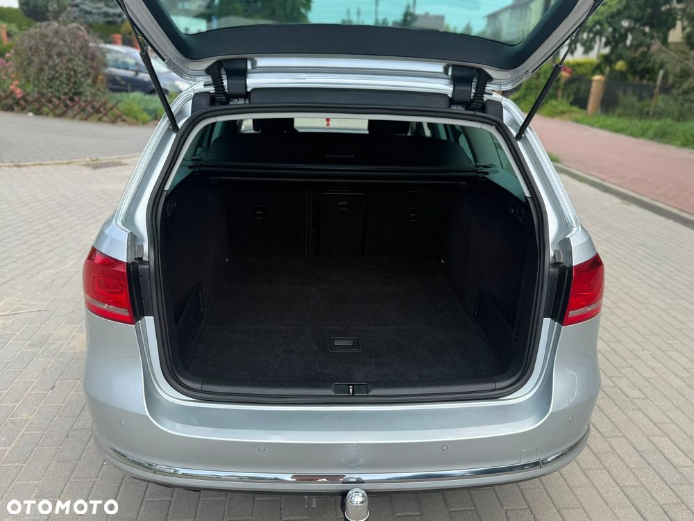 Volkswagen Passat - 30
