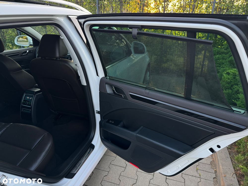 Skoda Superb 2.0 TDI DSG L&K - 36