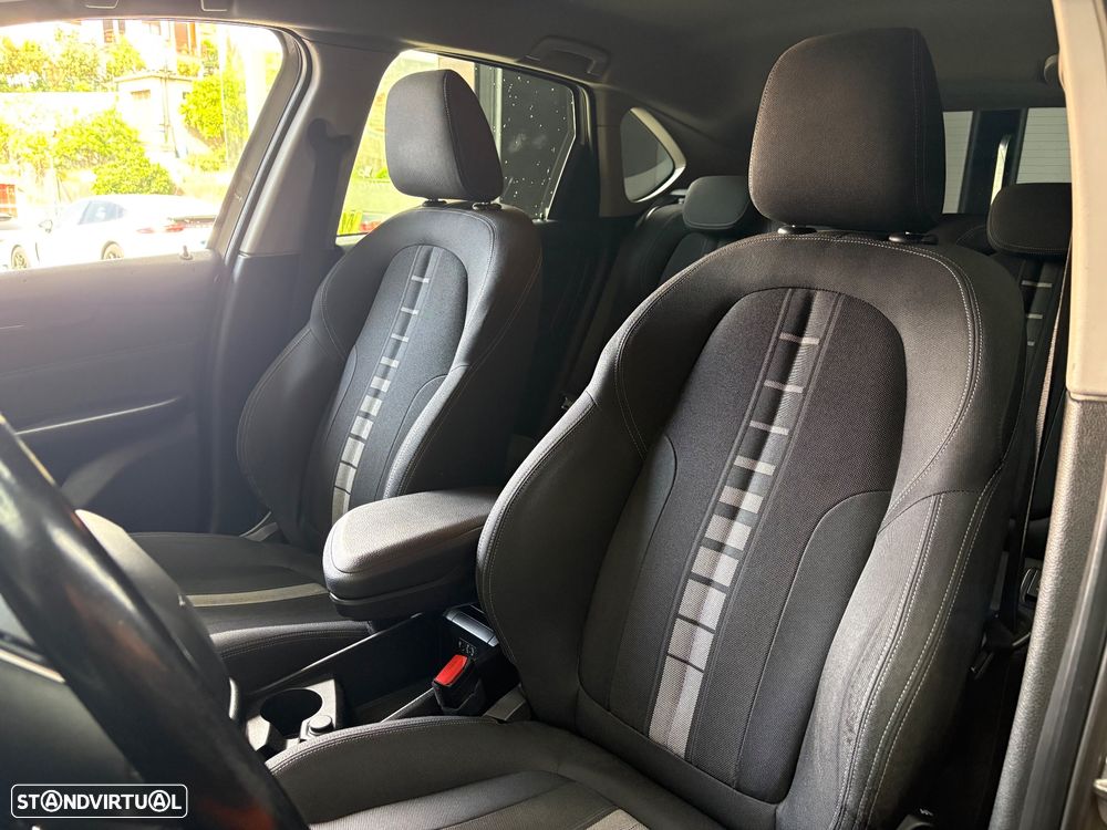 BMW 218 Active Tourer d Line Sport - 33