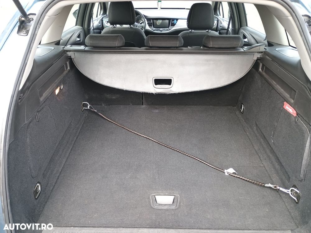 Opel Astra 1.6 D (CDTI) Start/Stop Dynamic - 10