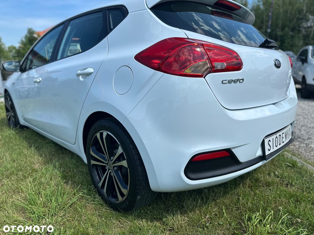 Kia Ceed - 16