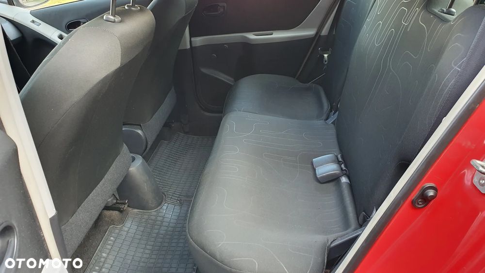 Toyota Yaris 1.0 Terra - 16