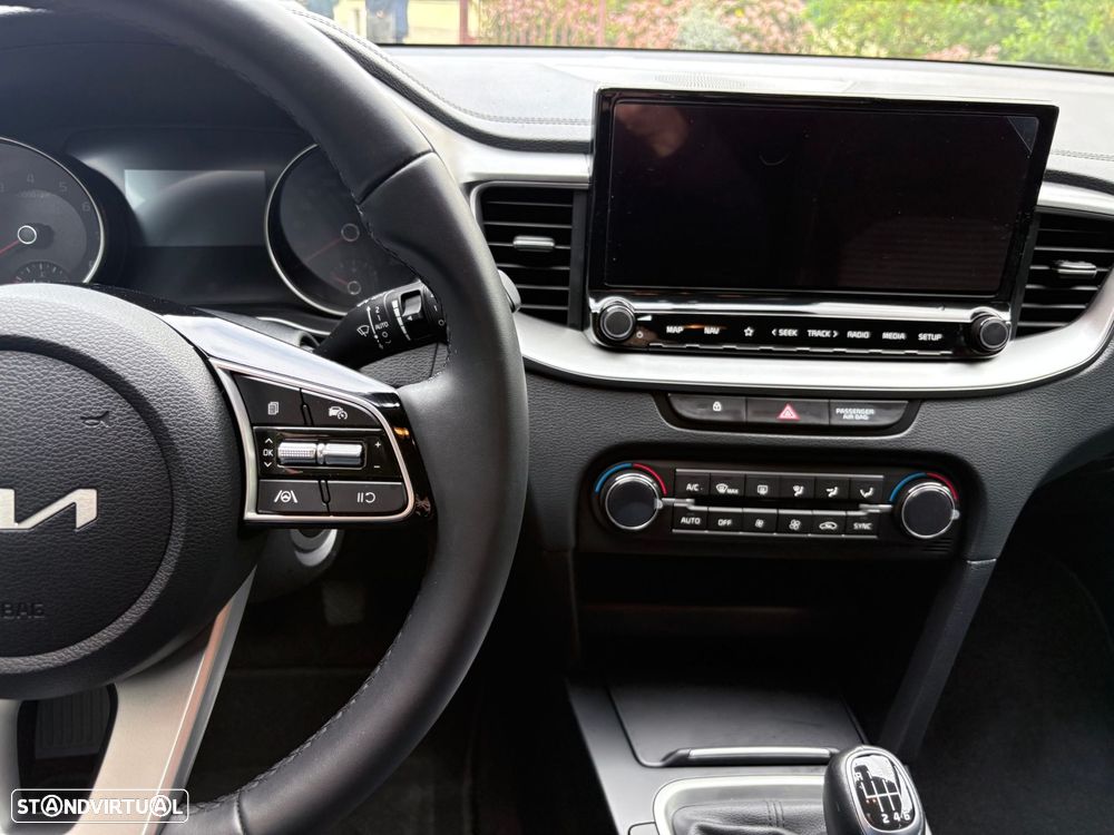 Kia XCeed 1.5 T-GDI Sport - 34