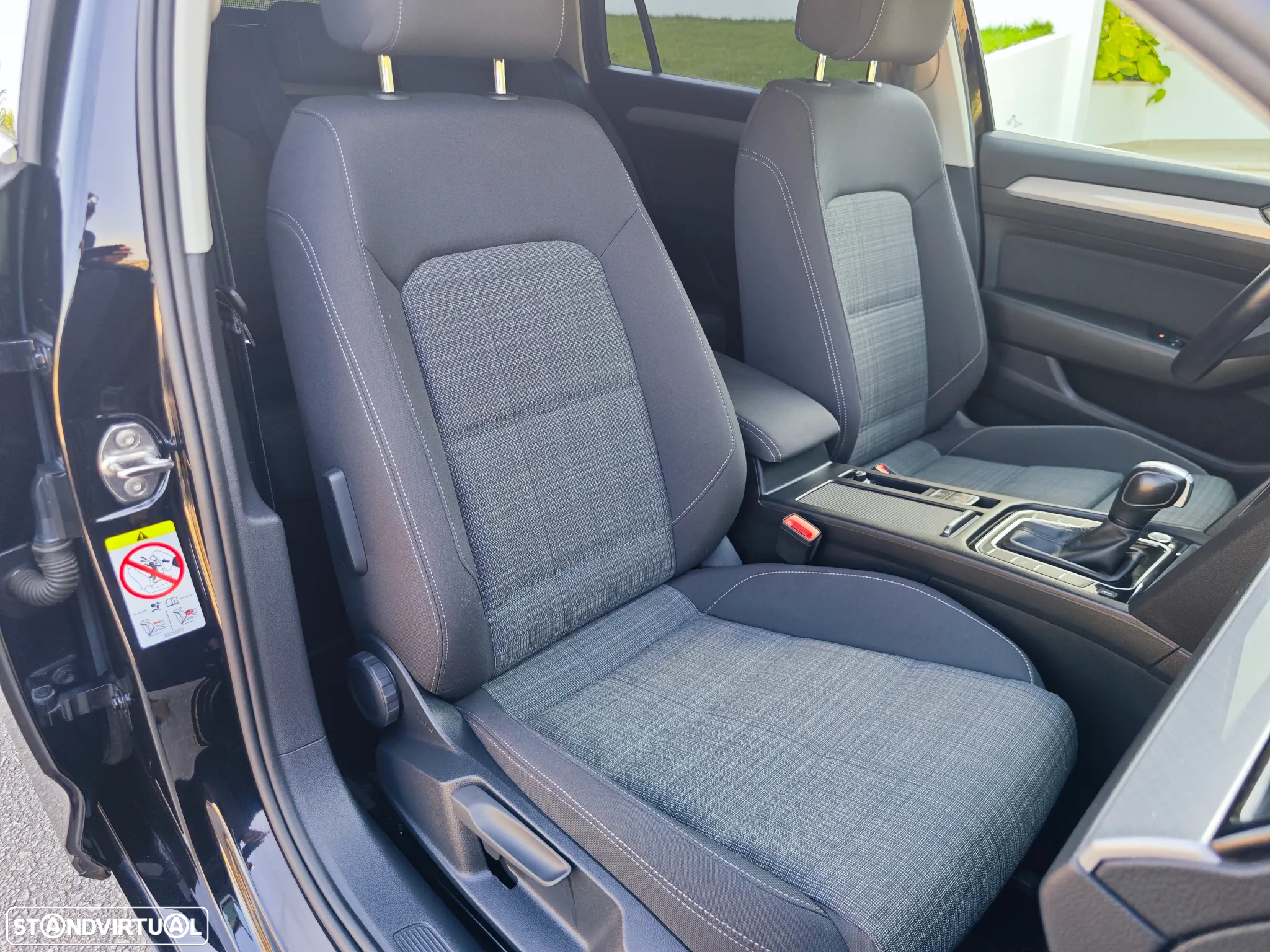 VW Passat Variant 2.0 TDi Business DSG - 11