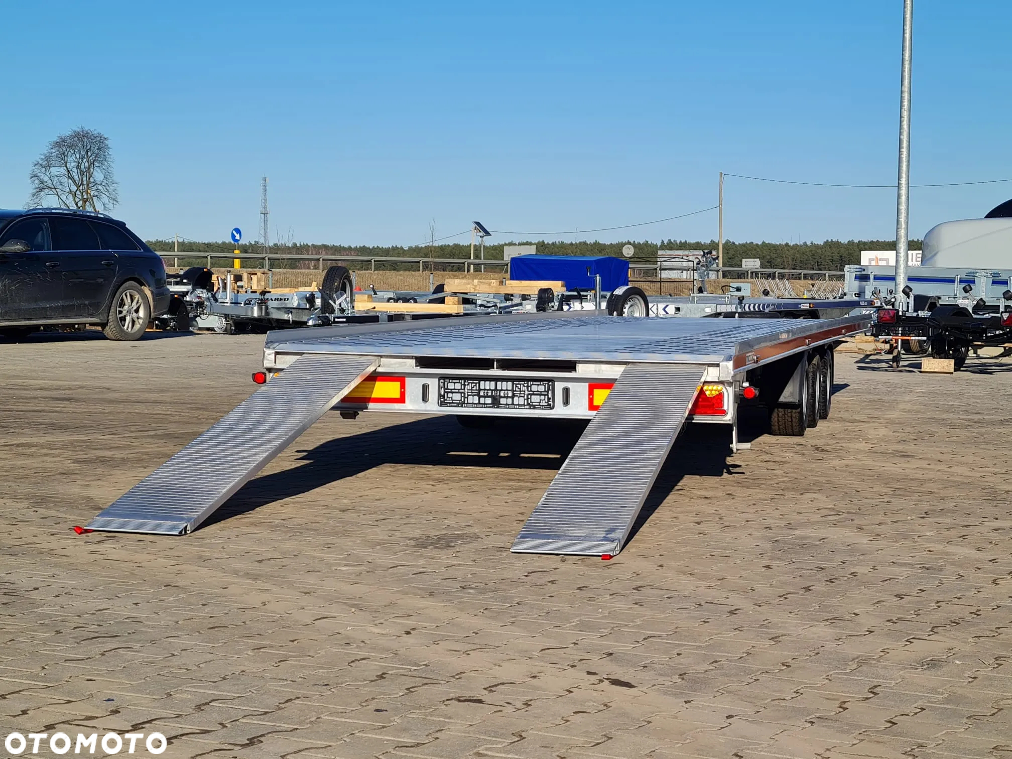 Gromex Dostawa Laweta aluminiowa 850x210cm DMC3500kg platforma na 2 auta OŚWIETLENIE LED - 5