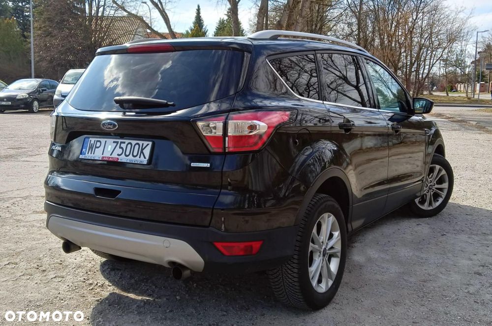 Ford Kuga 1.5 EcoBoost 2x4 Titanium - 3