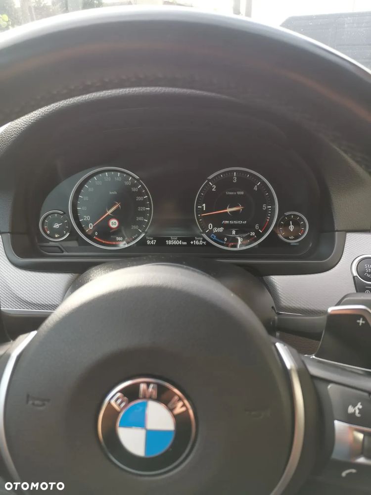 BMW Seria 5 M550d xDrive - 14