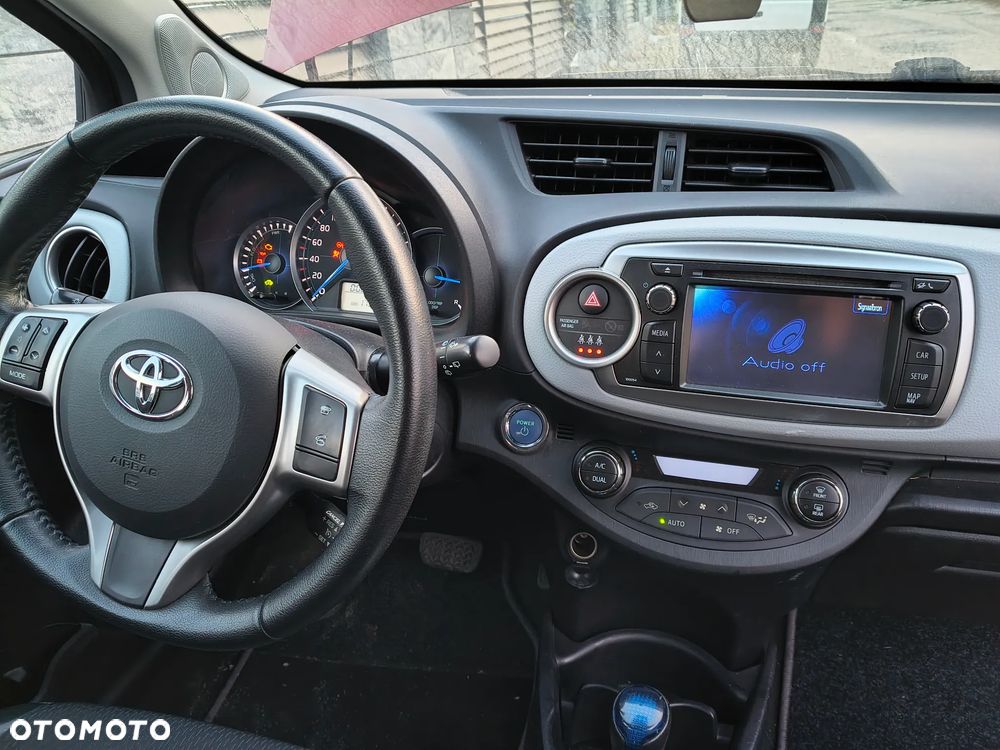 Toyota Yaris 1.5 VVT-i Comfort mit Design Paket - 13