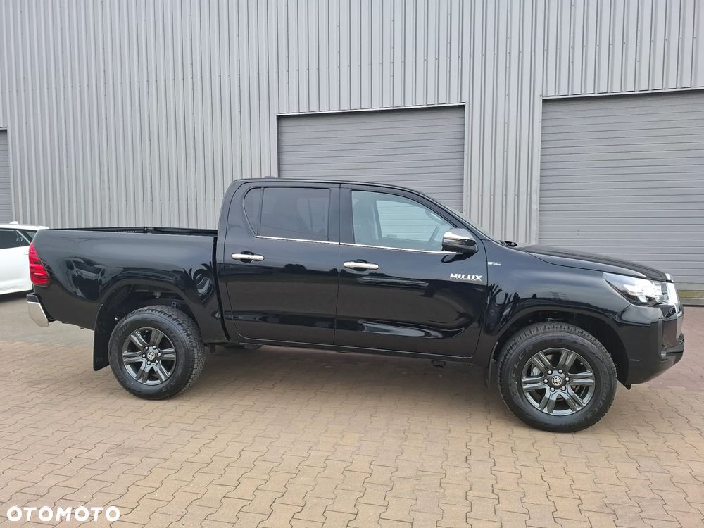 Toyota Hilux - 4