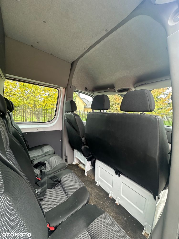 Mercedes-Benz Sprinter - 13