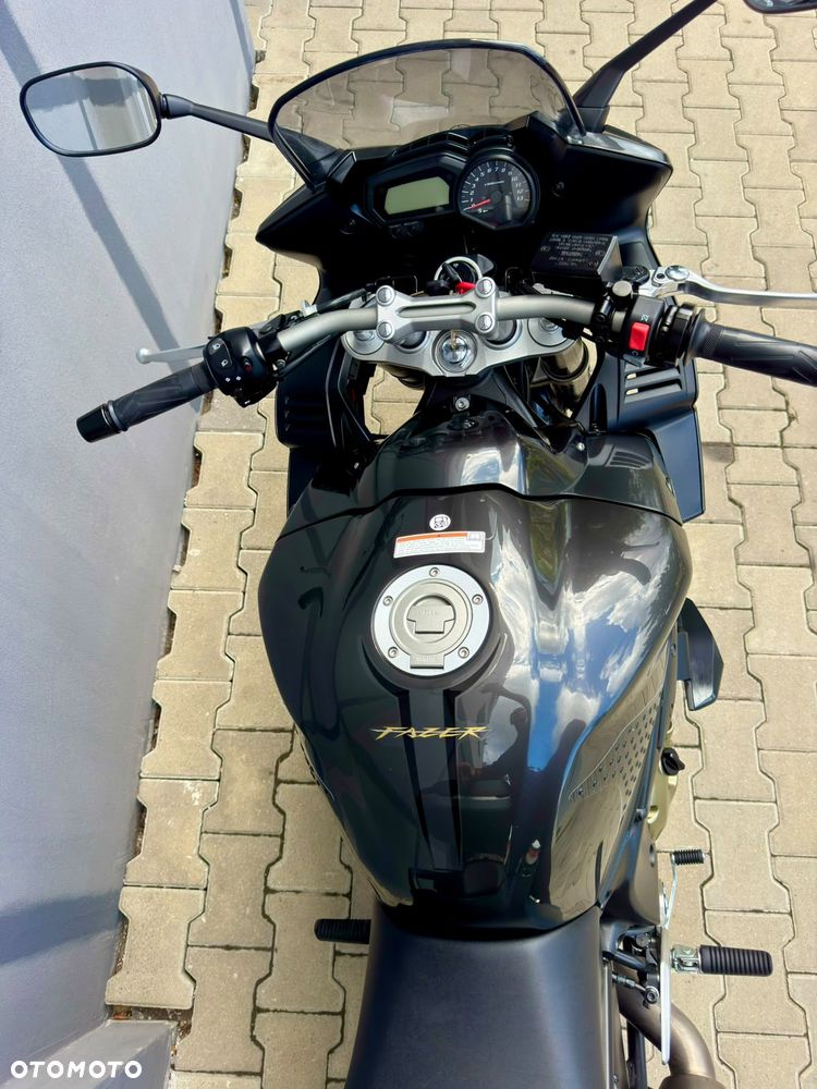 Yamaha FZ - 19