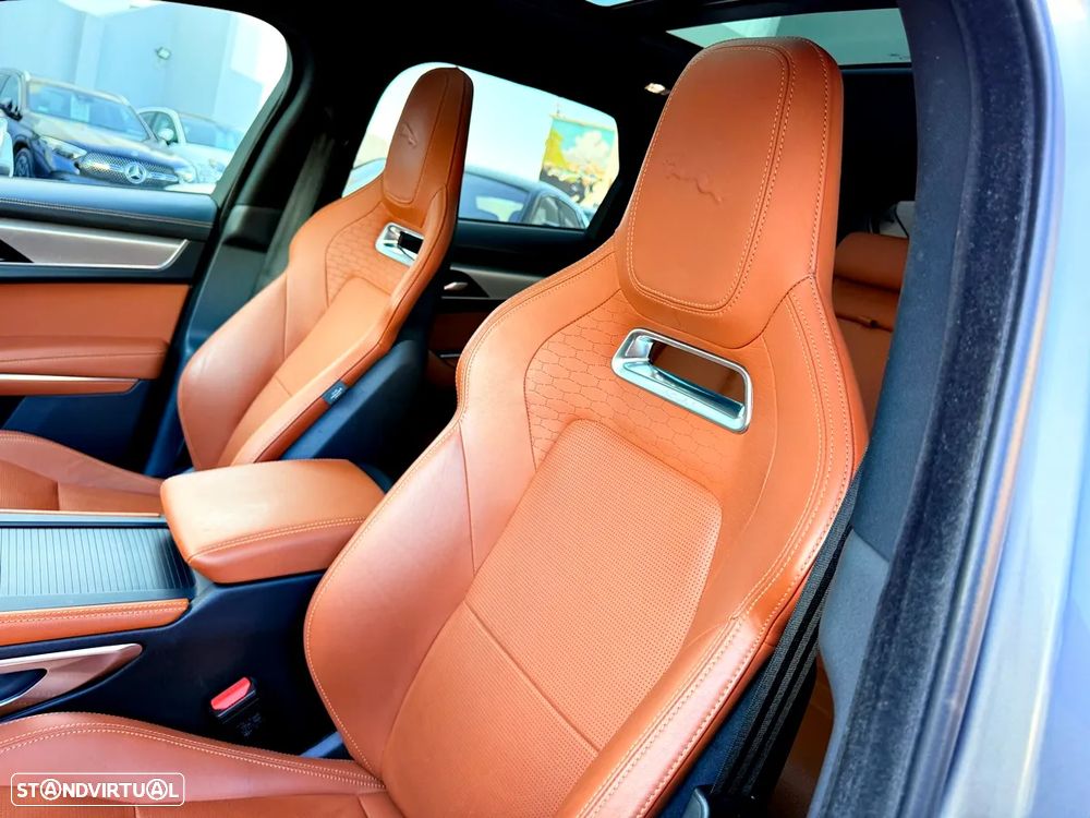 Jaguar F-Pace 2.0 P400e AWD R-Dynamic HSE - 24