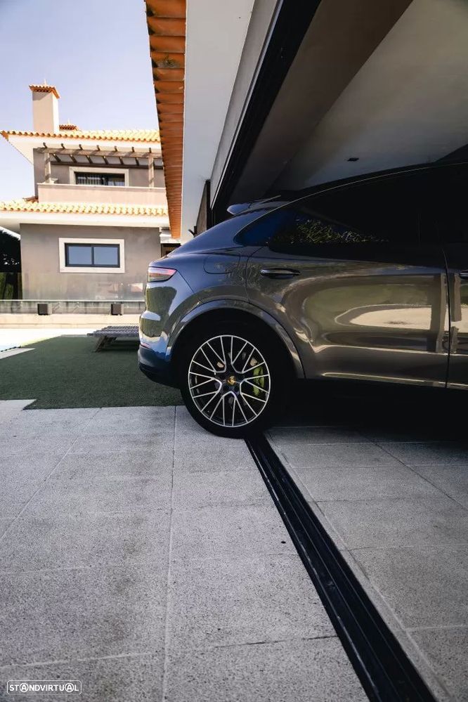 Porsche Cayenne Coupé E-Hybrid Platinum Edition - 17