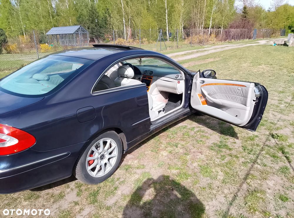 Mercedes-Benz CLK - 21
