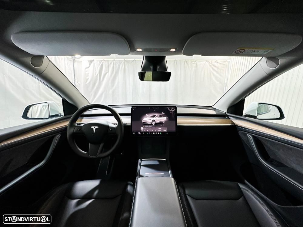 Tesla Model Y Long Range Dual Motor AWD - 11