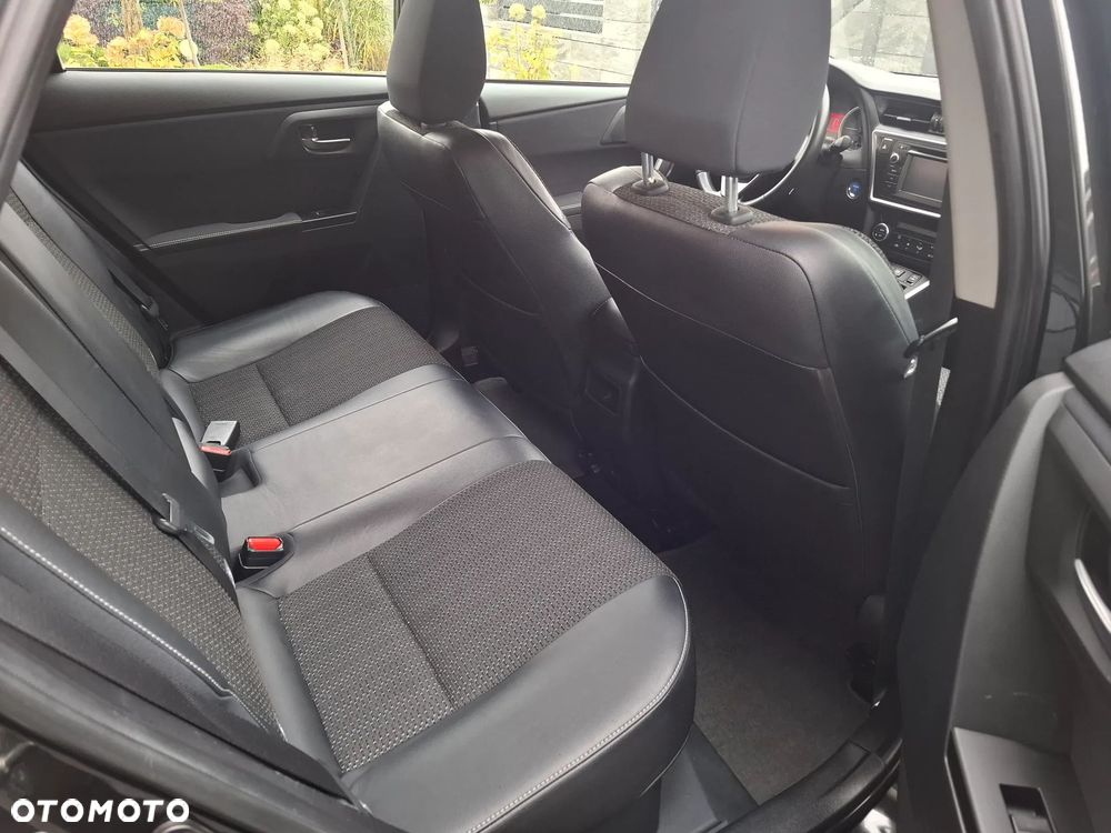 Toyota Auris 1.8 VVT-i Automatik Style Selection - 14