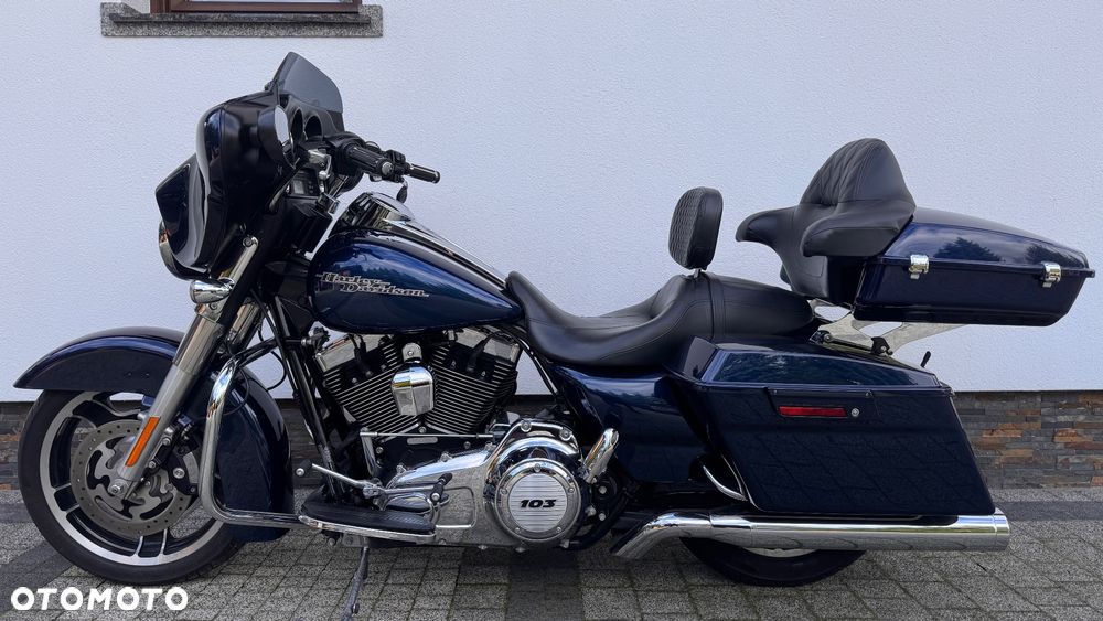 Harley-Davidson Touring Street Glide - 2