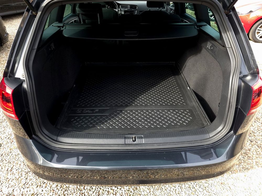 Volkswagen Golf - 36