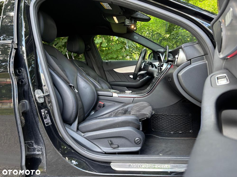 Mercedes-Benz Klasa C 220 d T 9G-TRONIC Night Edition - 17