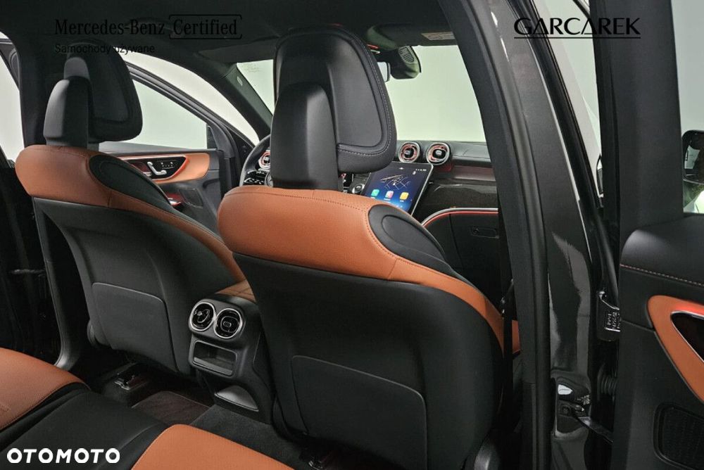 Mercedes-Benz GLC - 22