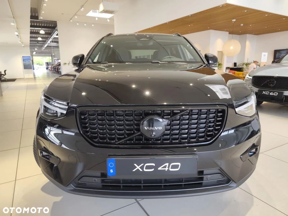 Volvo XC 40 B4 AWD Ultimate Dark - 13