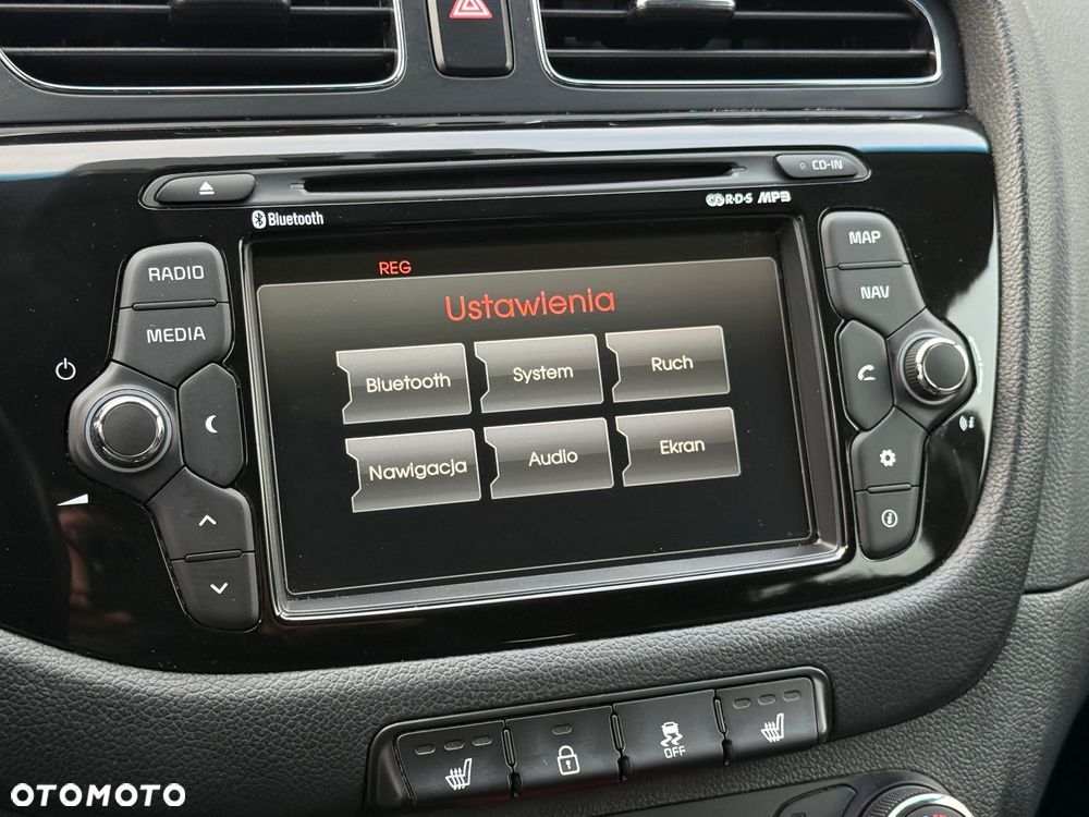 Kia Ceed 1.6 GDI Dream Team Edition - 24