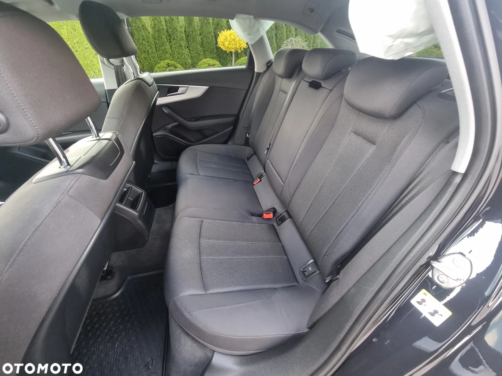 Audi A4 Avant 40 TFSI S tronic - 10