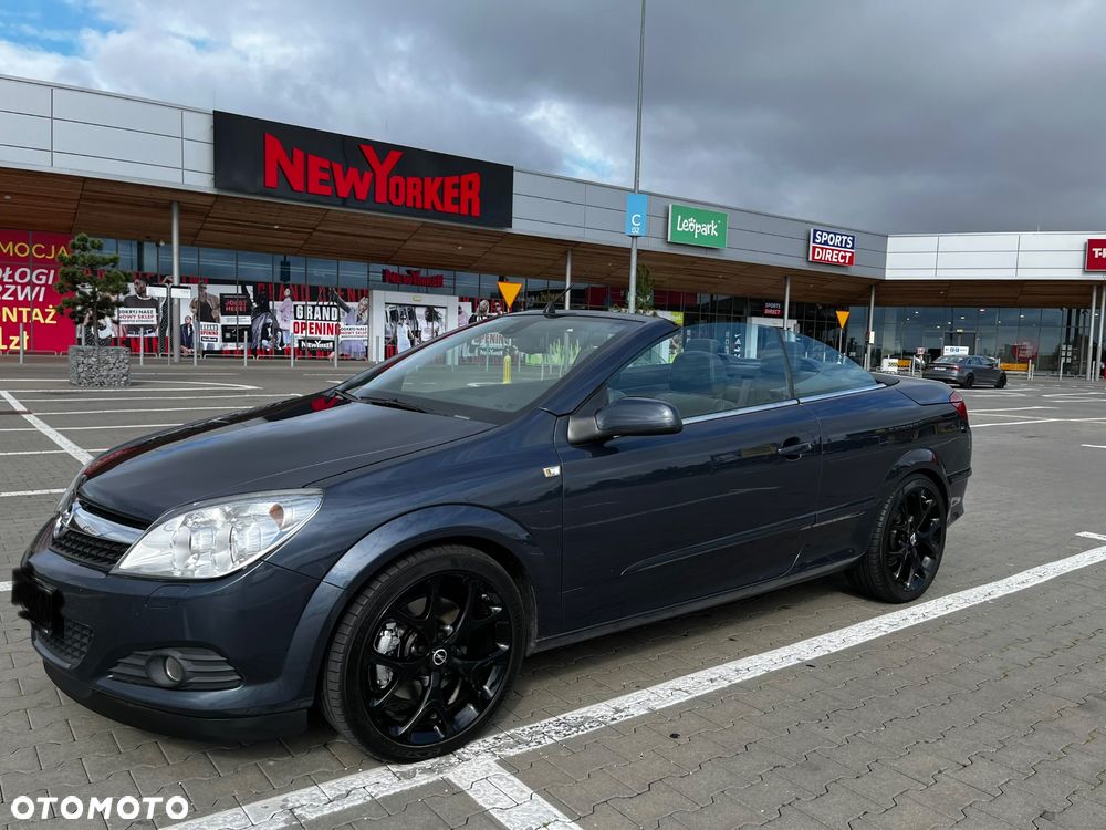Opel Astra 2.0 T Cosmo - 5