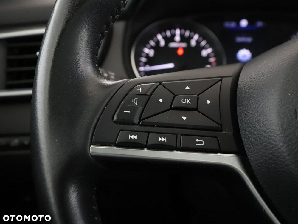 Nissan Qashqai 1.3 DIG-T DCT N-CONNECTA - 30