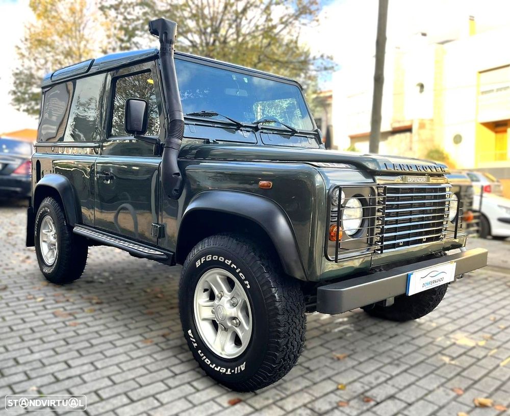 Land Rover Defender - 35