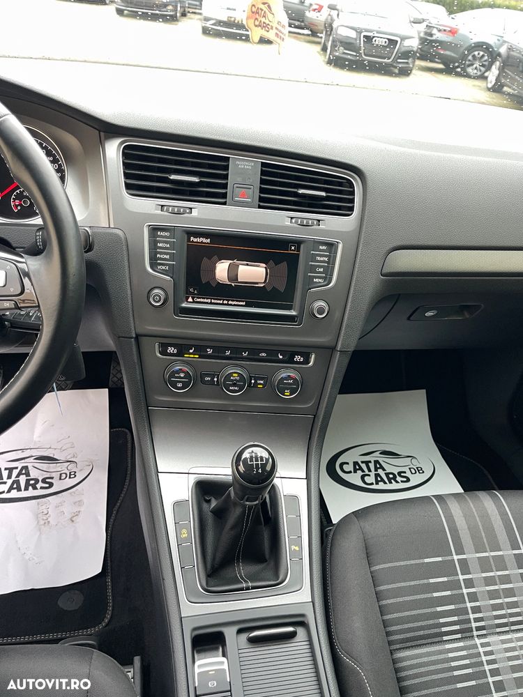 Volkswagen Golf 1.2 TSI BMT Comfortline - 33