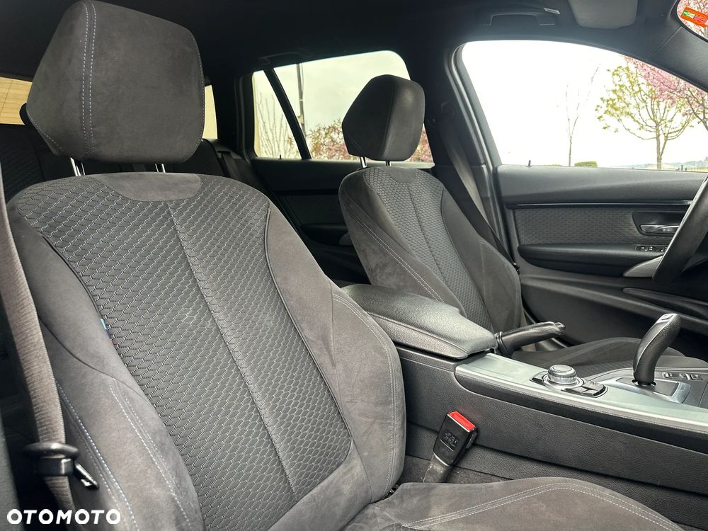 BMW Seria 3 318d Edition M Sport Shadow - 23