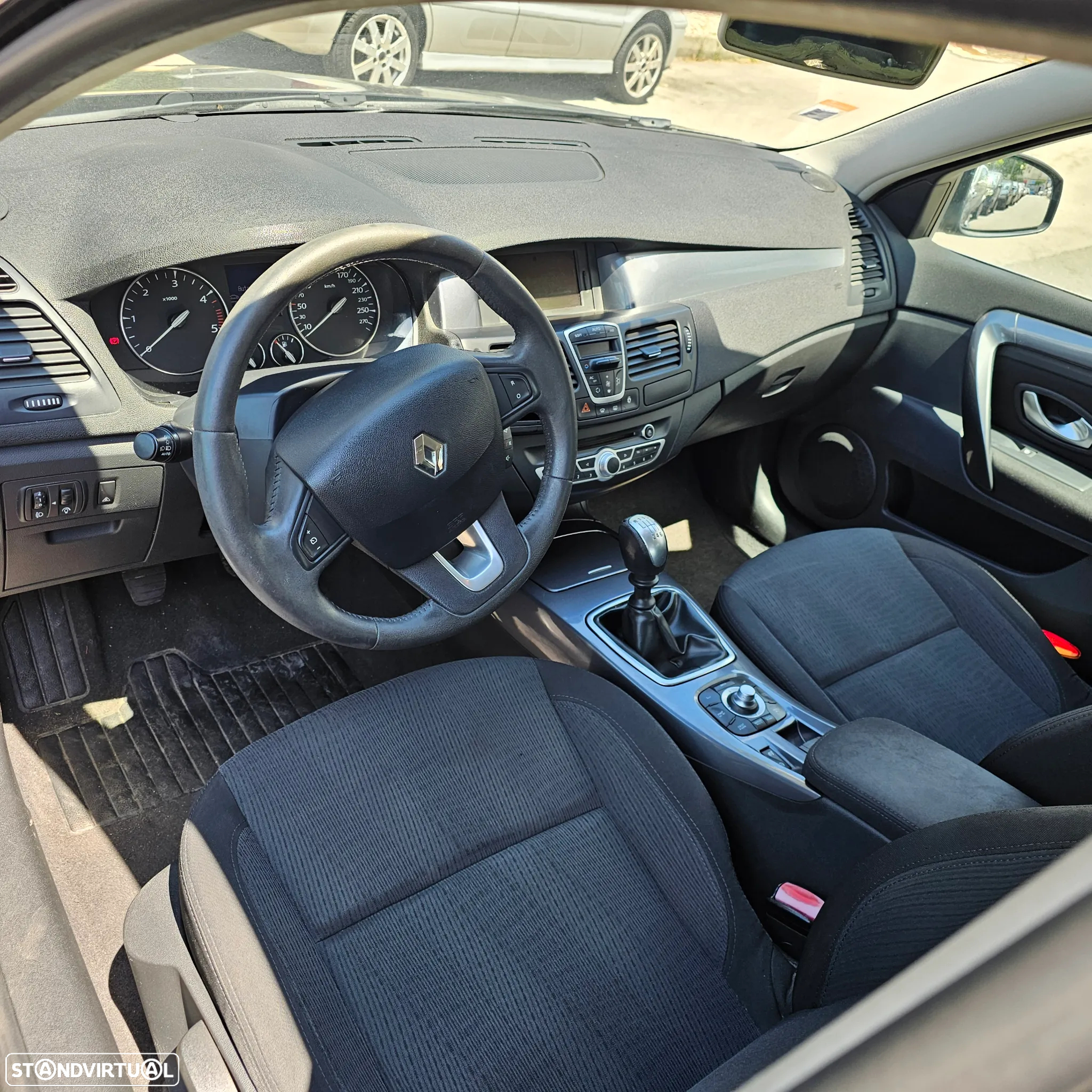 Renault Laguna 1.5 dCi Black Line - 22