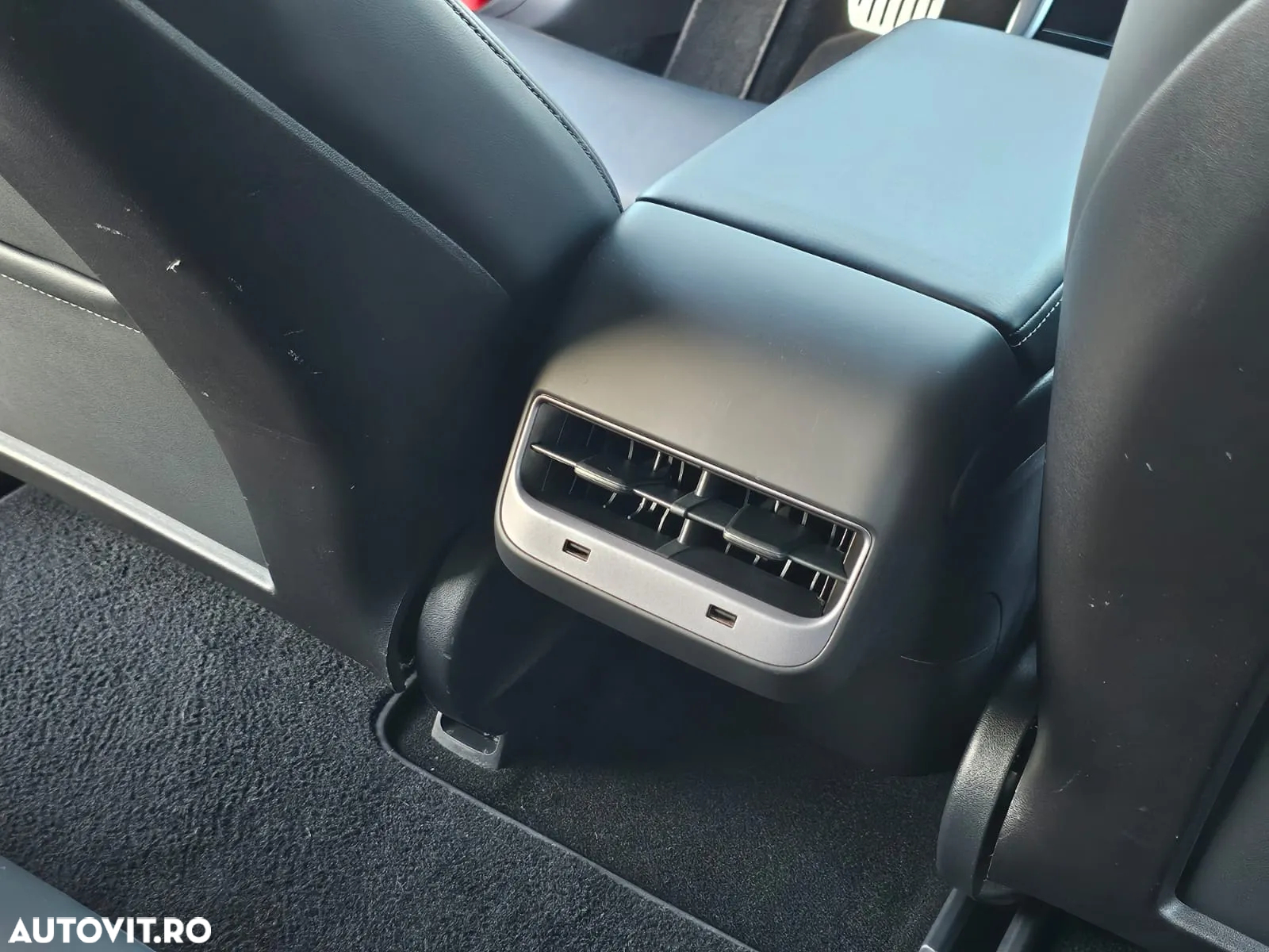 Tesla Model 3 Langstreckenbatterie Allradantrieb Dual Motor Performance - 32