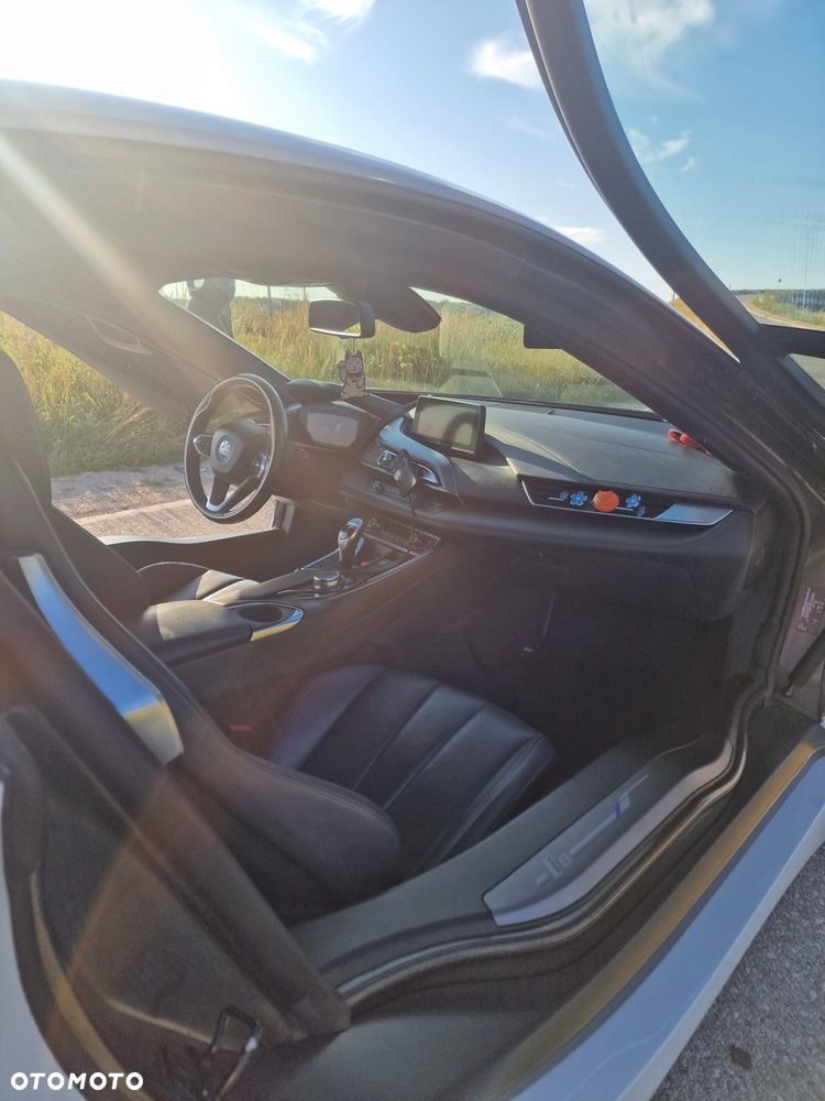 BMW i8 Standard - 8