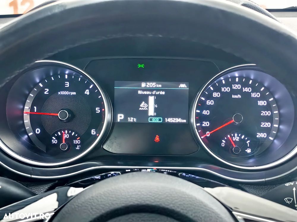 Kia Ceed 1.6 CRDi (48V Mild-Hybrid) DCT7 Vision - 27