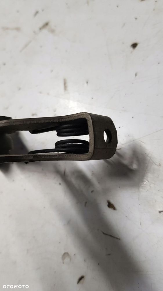 rygiel maski Opel Corsa E - 7