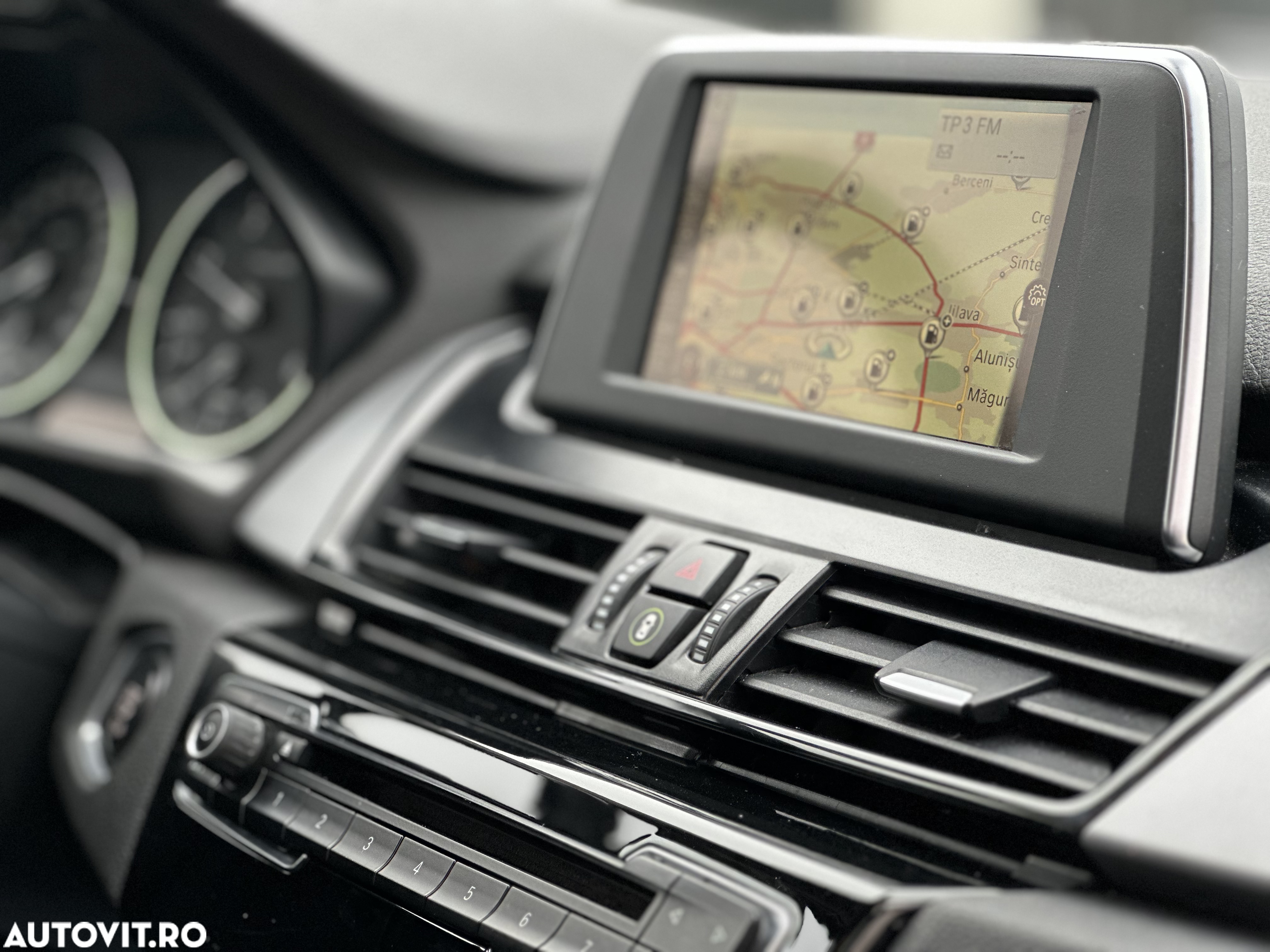 BMW Seria 2 218d Standard - 28
