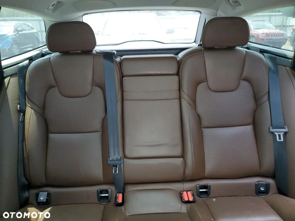 Volvo V90 - 10