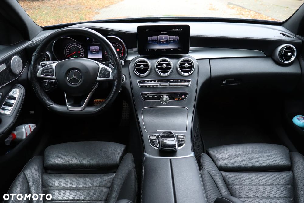 Mercedes-Benz Klasa C AMG 43 4Matic 9G-TRONIC - 29